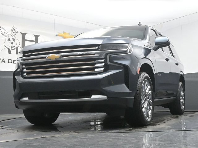 Used 2021 Chevrolet Tahoe High Country w/ Premium Package AWD/4WD image 4