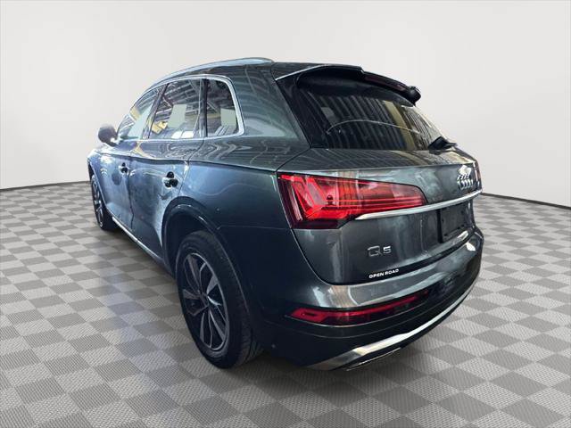 Used 2023 Audi Q5 2.0T Premium w/ Convenience Package AWD/4WD image 4