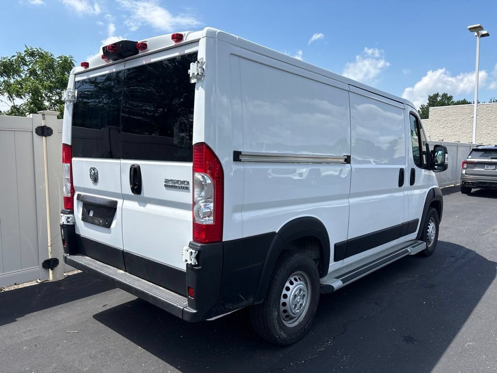 Used 2025 RAM ProMaster 2500 w/ U-Haul Equipment Group FWD image 3