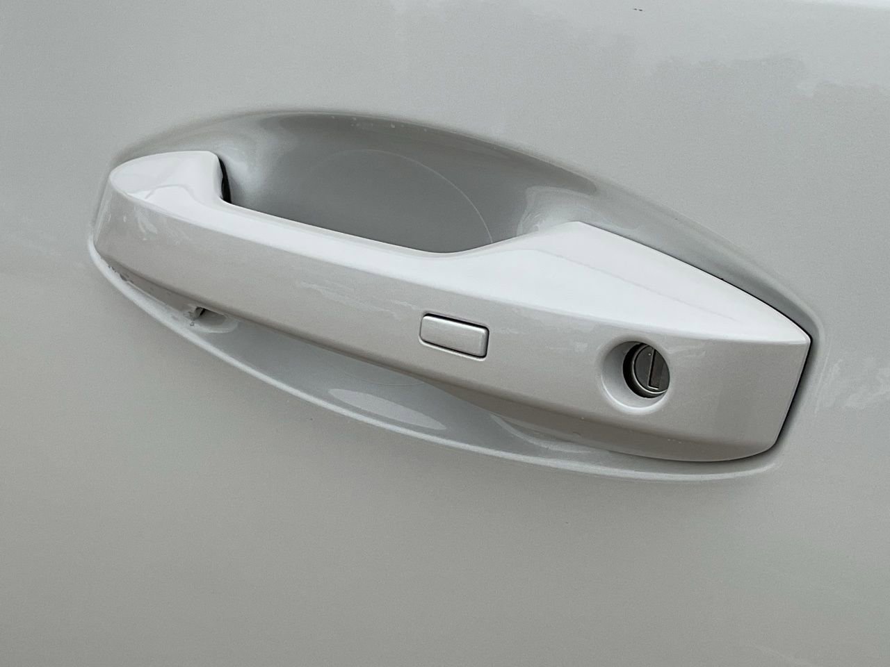 New 2026 Nissan Armada SV image 9