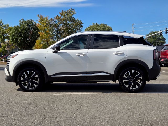 New 2027 Nissan Kicks SV AWD/4WD image 2
