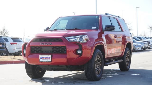 Used 2023 Toyota 4Runner 40th Anniversary SE image 3