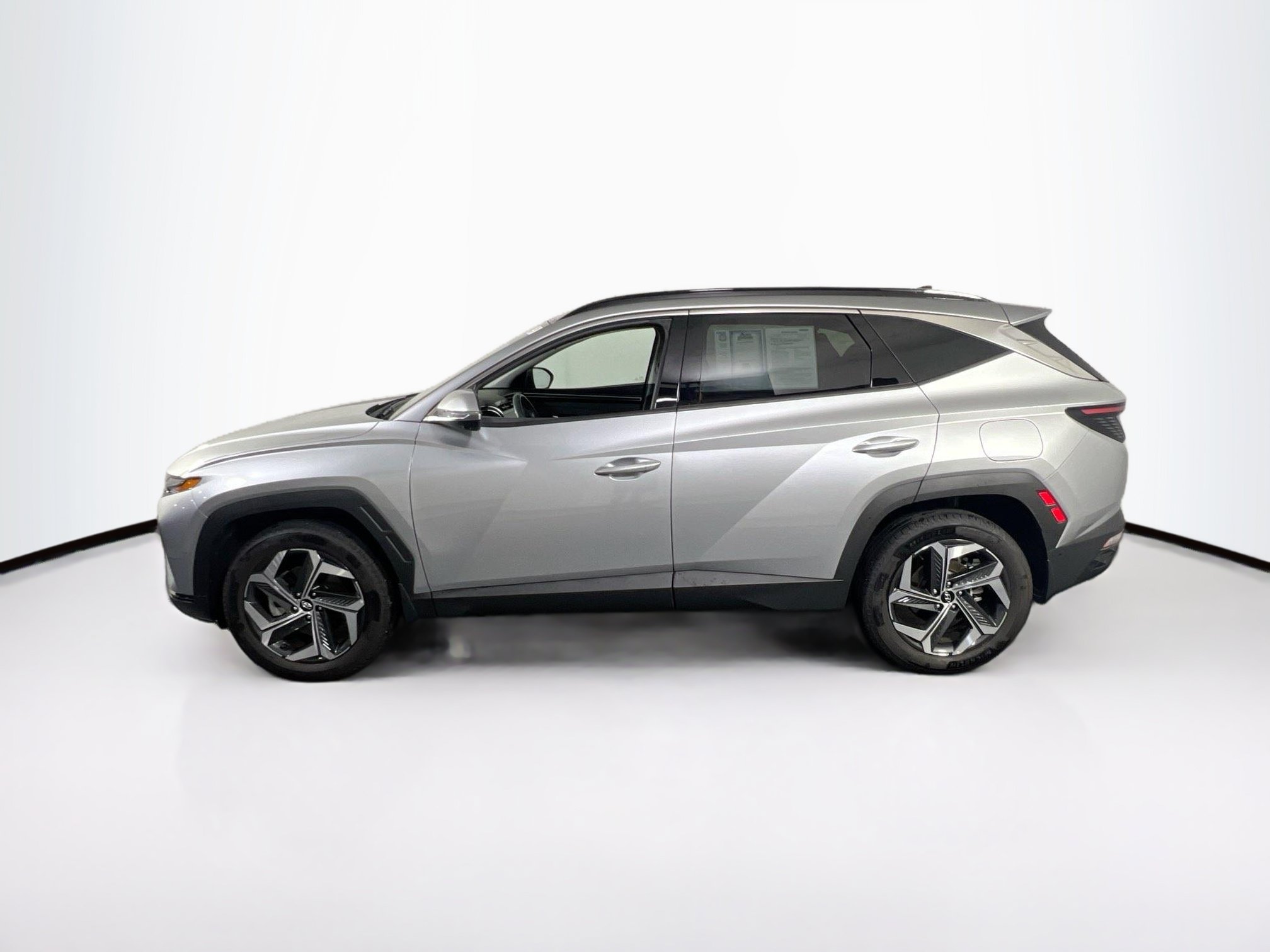 Used 2023 Hyundai Tucson Limited w/ Cargo Package AWD/4WD image 8