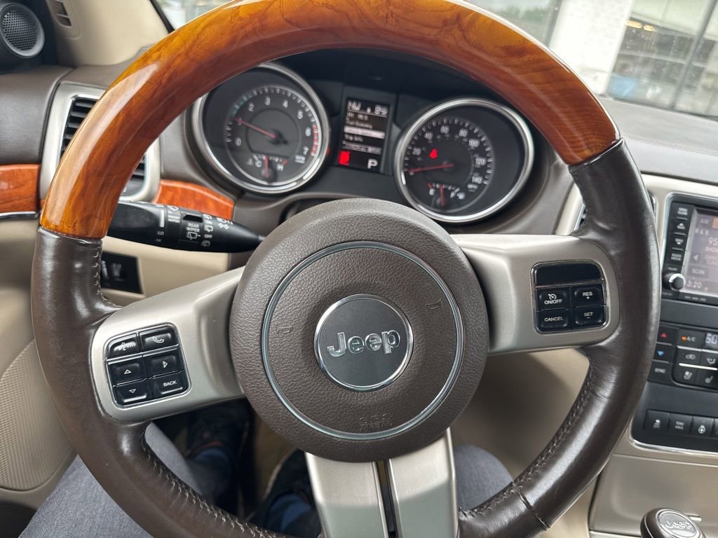 Used 2012 Jeep Grand Cherokee Overland AWD/4WD image 13
