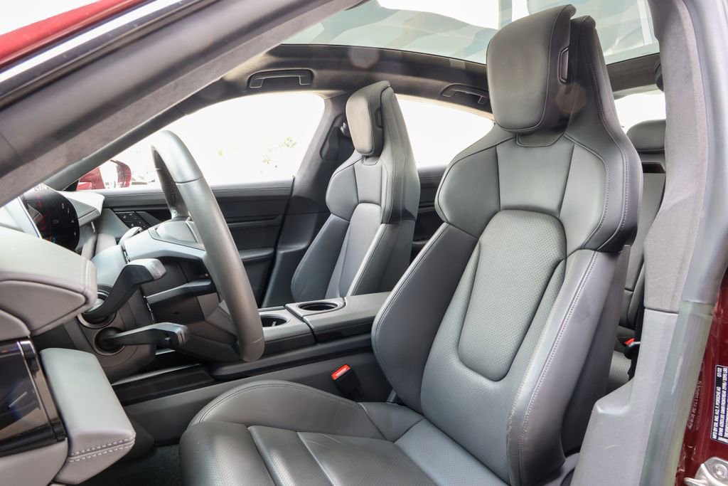 Certified 2022 Porsche Taycan GTS image 38