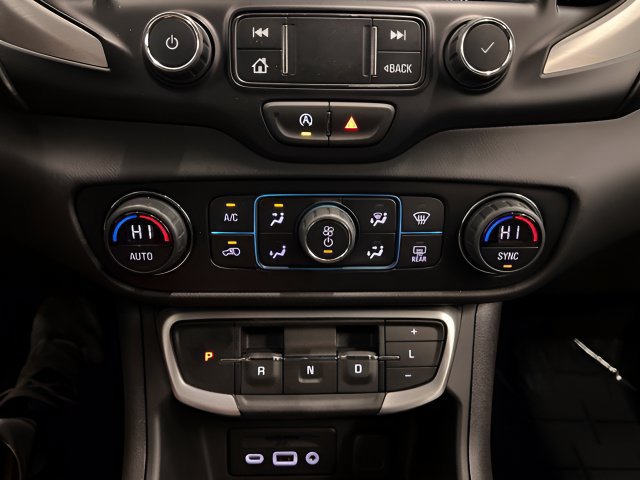 Certified 2024 GMC Terrain SLT AWD/4WD image 25