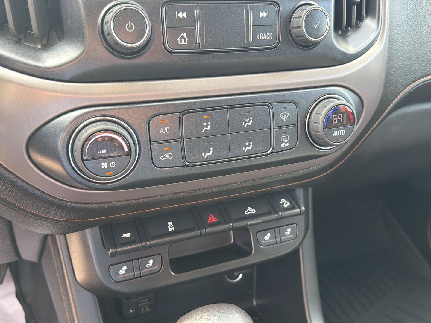 Used 2022 GMC Canyon AT4 AWD/4WD image 24