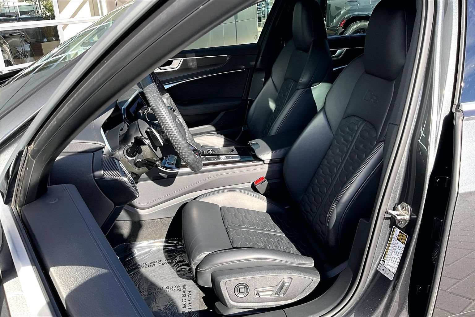 Used 2023 Audi RS 6 AWD/4WD image 25