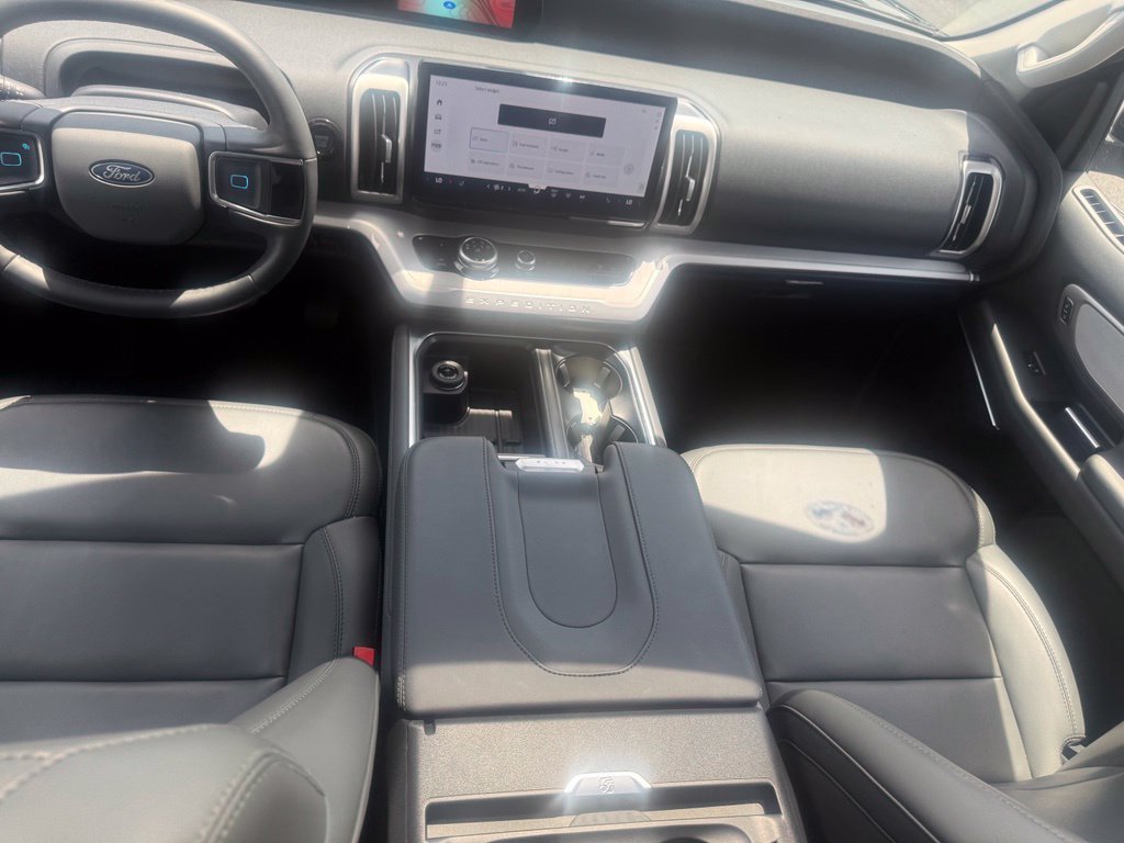 New 2026 Ford Expedition Active AWD/4WD image 38