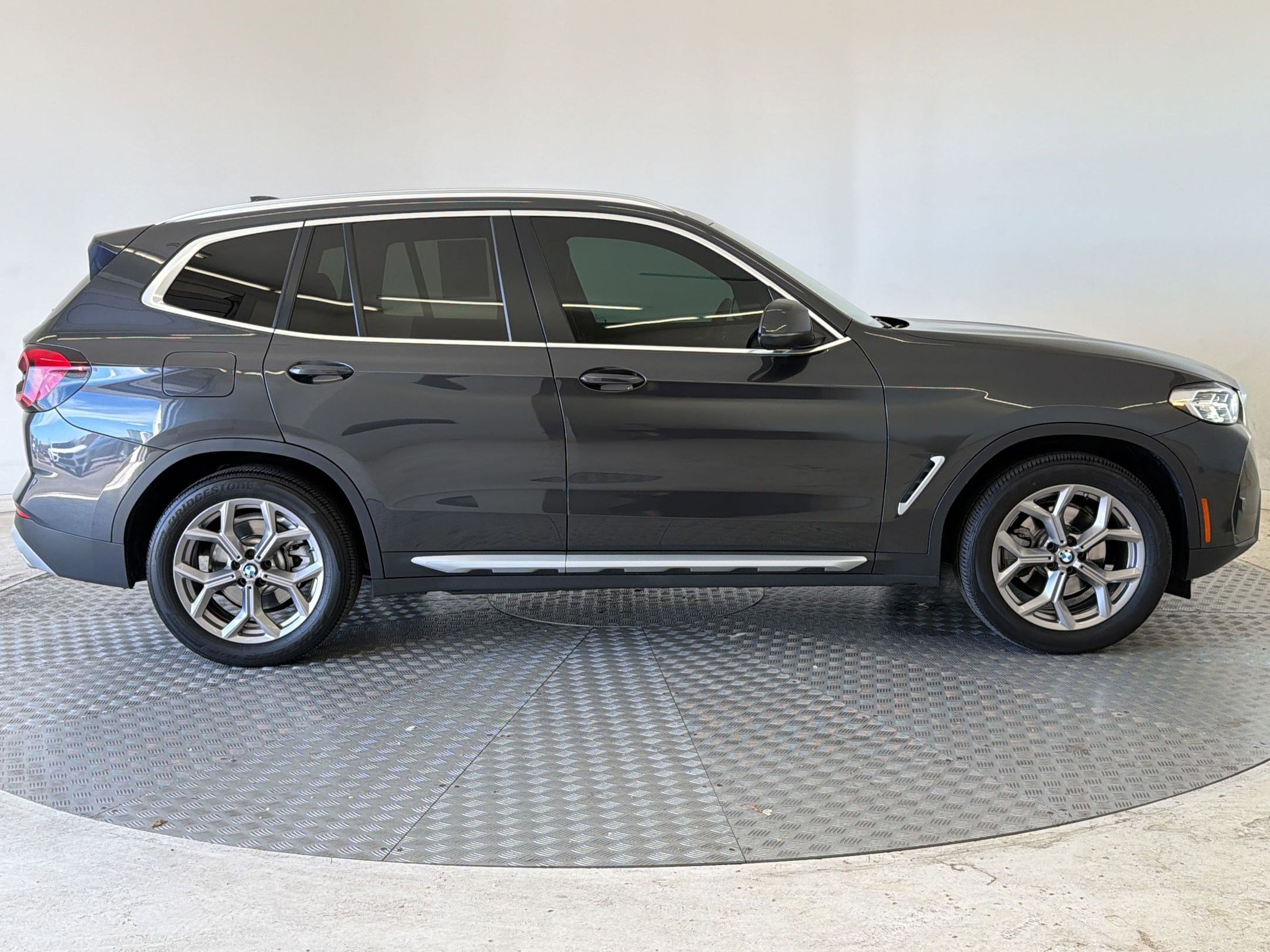 Certified 2022 BMW X3 xDrive30i w/ Convenience Package image 8