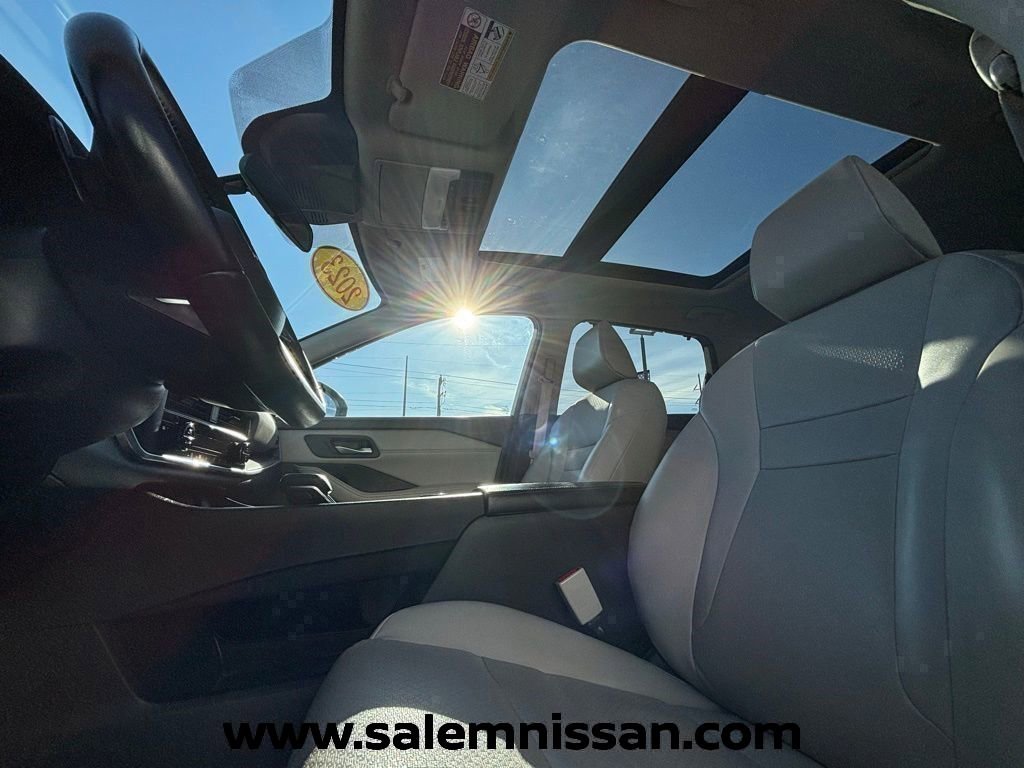 Certified 2023 Nissan Rogue SV w/ SV Premium B Package AWD/4WD image 11