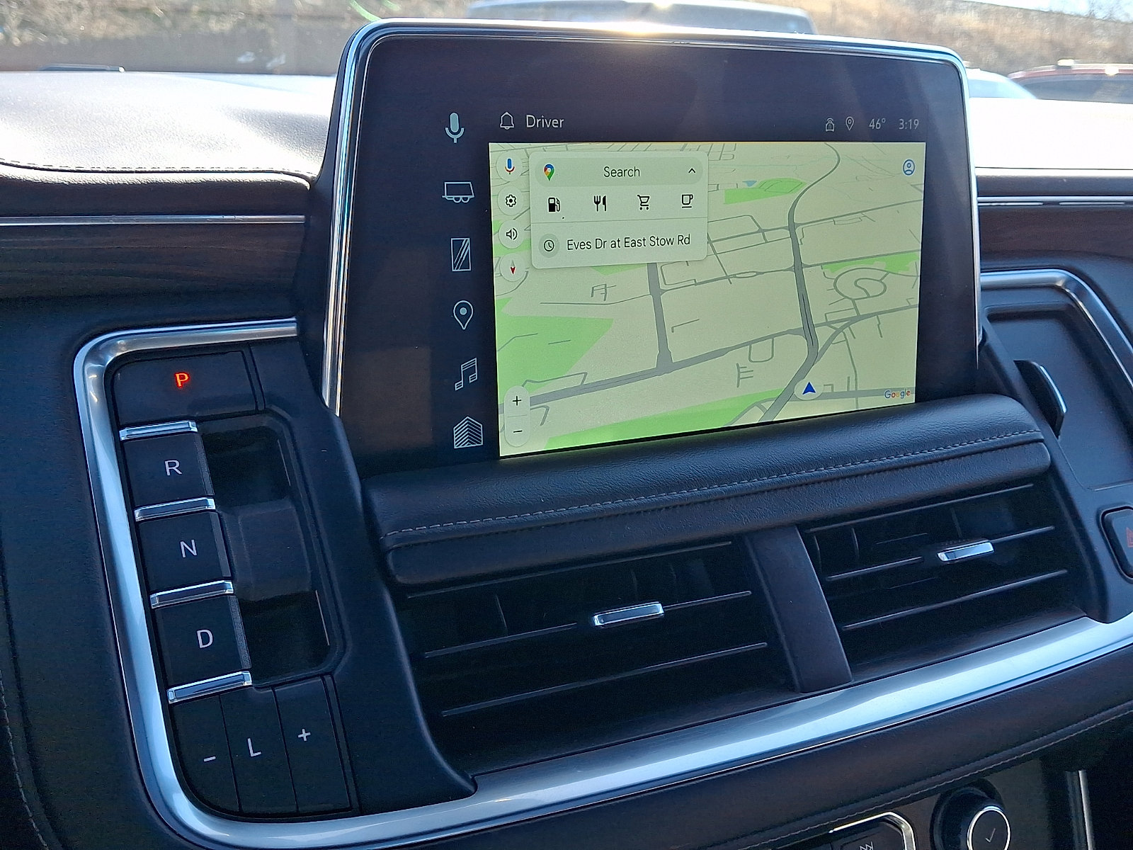 Used 2022 Chevrolet Suburban Z71 w/ Luxury Package image 18