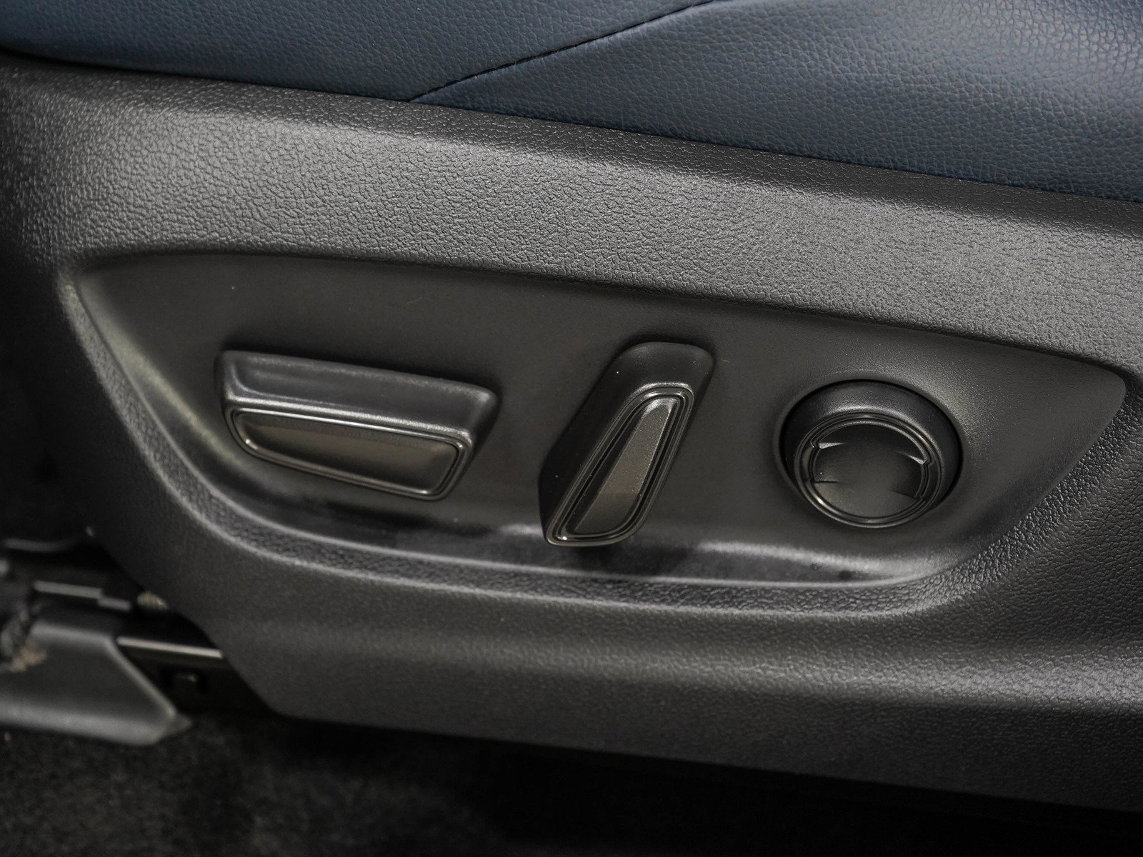 Used 2023 Subaru Solterra AWD image 24