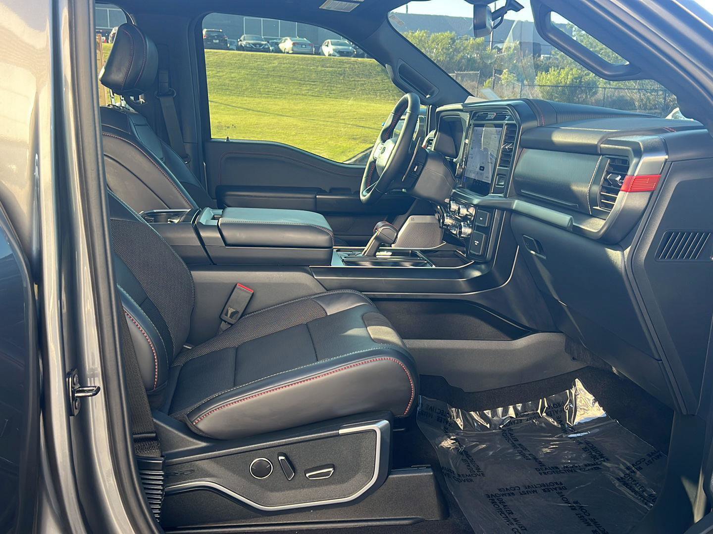 Used 2025 Ford F150 Raptor AWD/4WD image 14