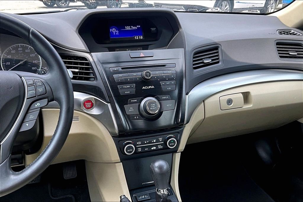Used 2016 Acura ILX FWD image 9