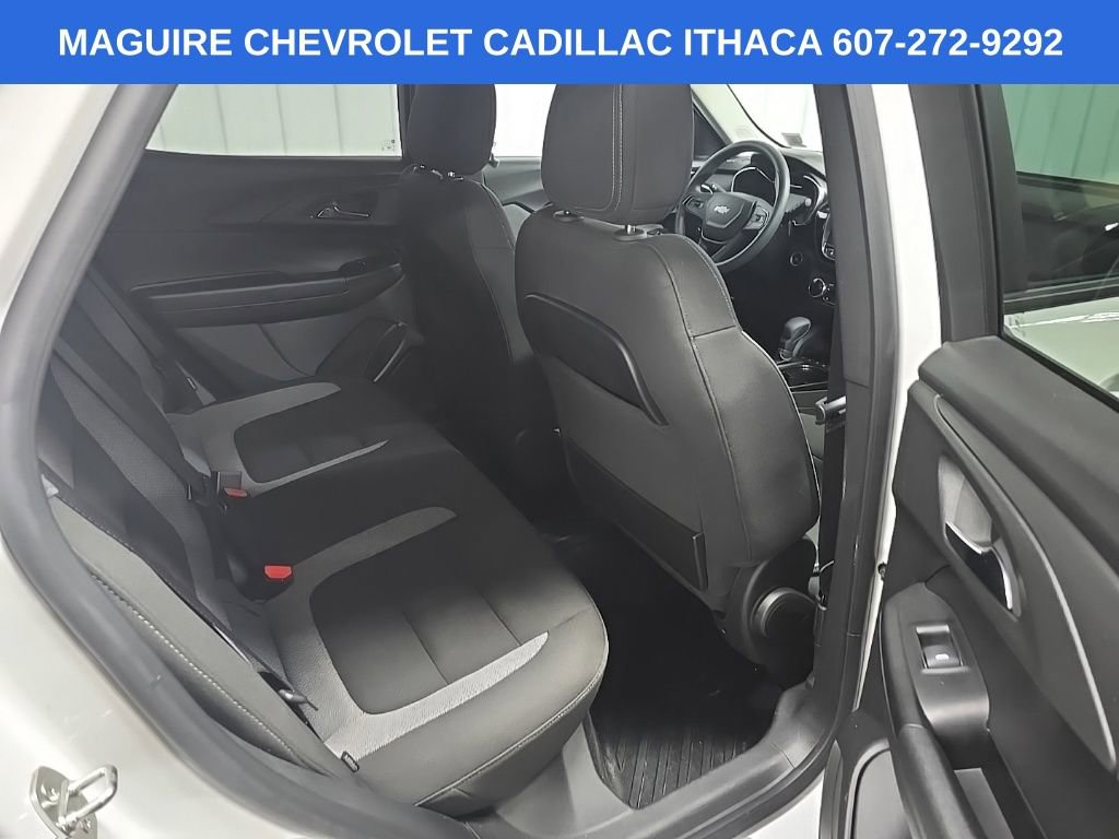 Used 2023 Chevrolet TrailBlazer LT w/ Convenience Package AWD/4WD image 17