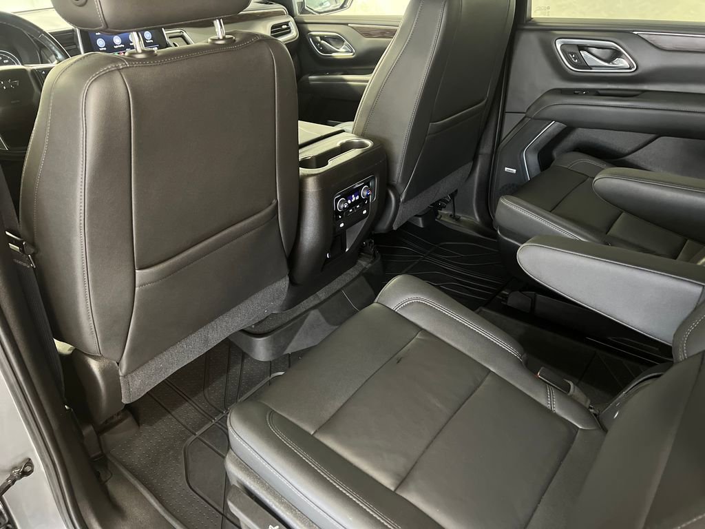 Used 2021 Chevrolet Tahoe Z71 w/ Luxury Package AWD/4WD image 40