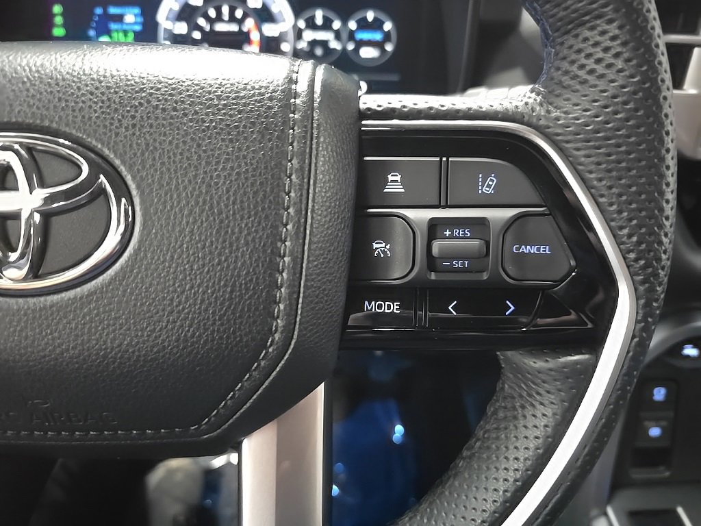 Used 2024 Toyota Sequoia Platinum image 21