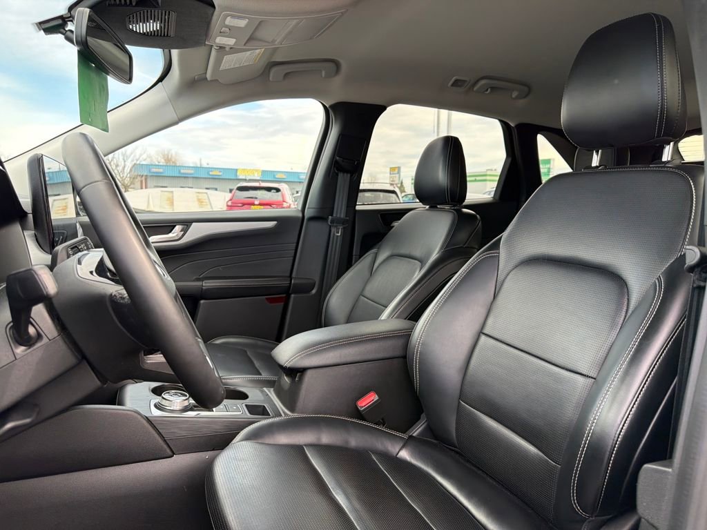 Used 2024 Ford Escape Platinum image 13