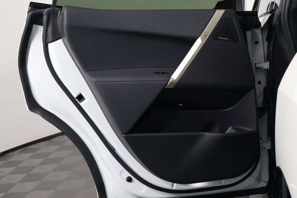 Used 2024 BMW iX xDrive50 w/ Sport Package image 13