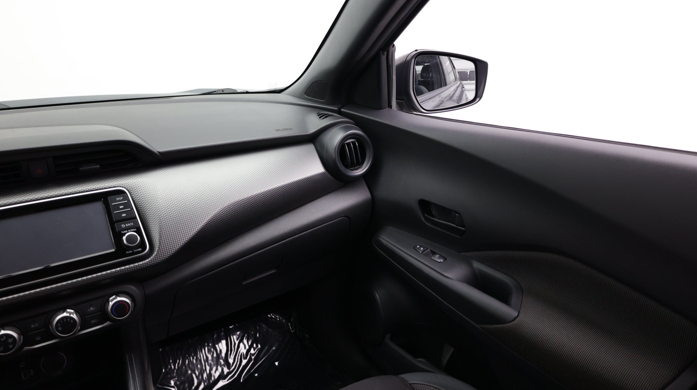 Used 2019 Nissan Kicks S FWD image 30