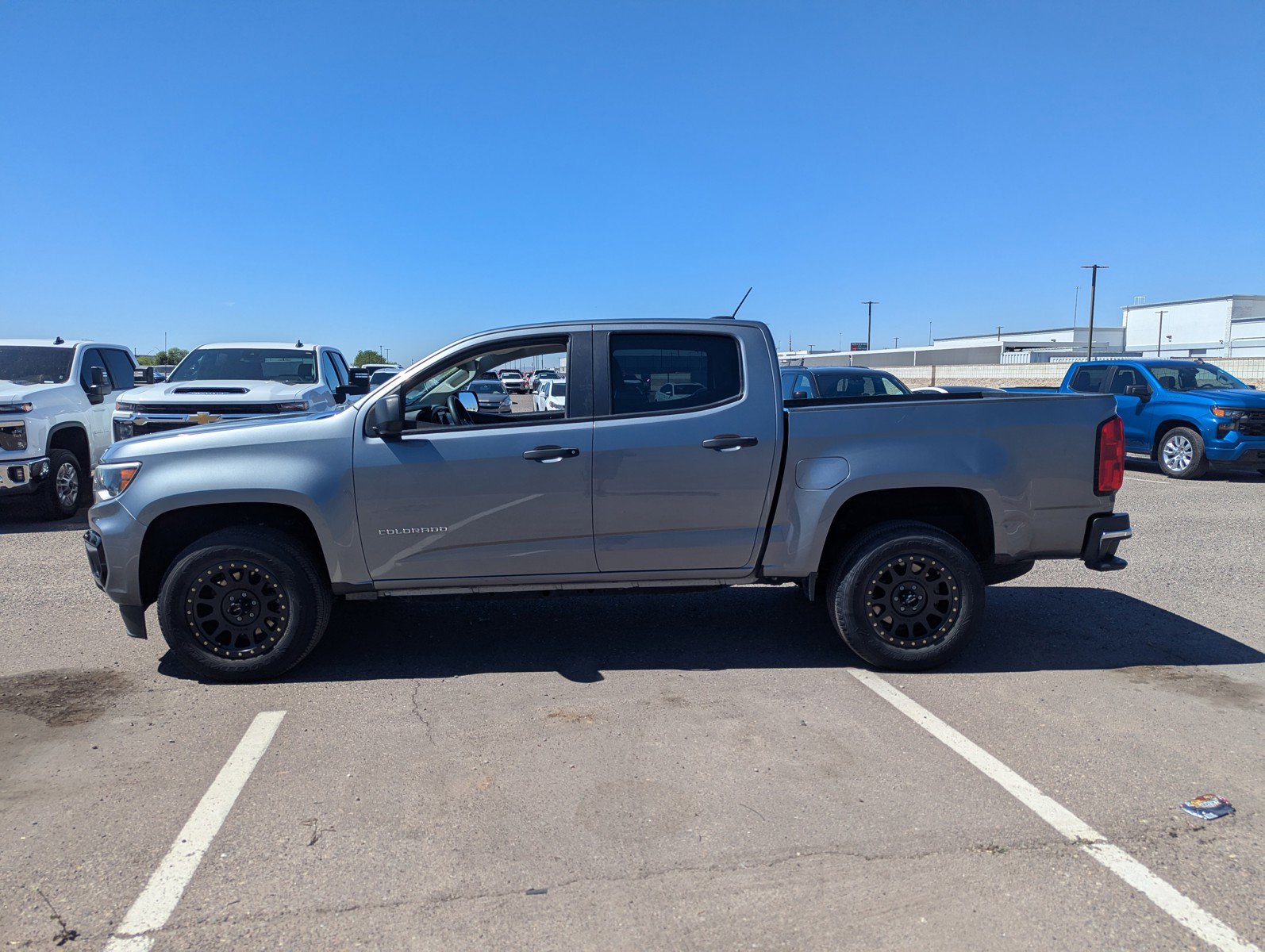 Used 2021 Chevrolet Colorado W/T w/ WT Convenience Package image 2