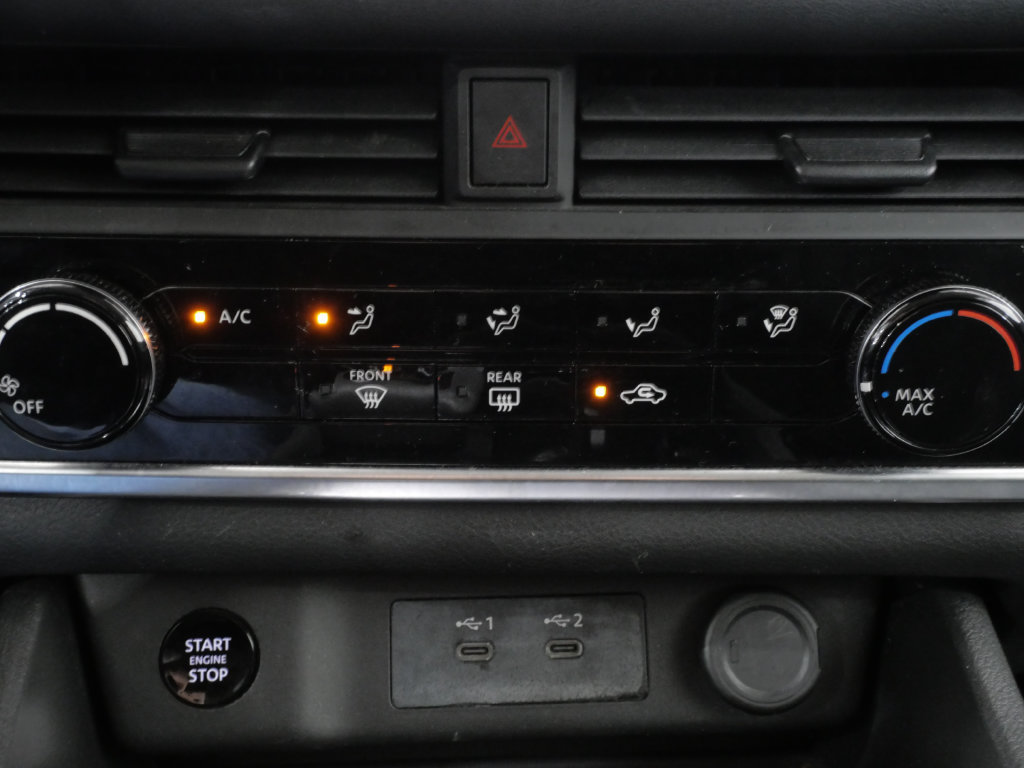 Used 2024 Nissan Rogue S FWD image 19