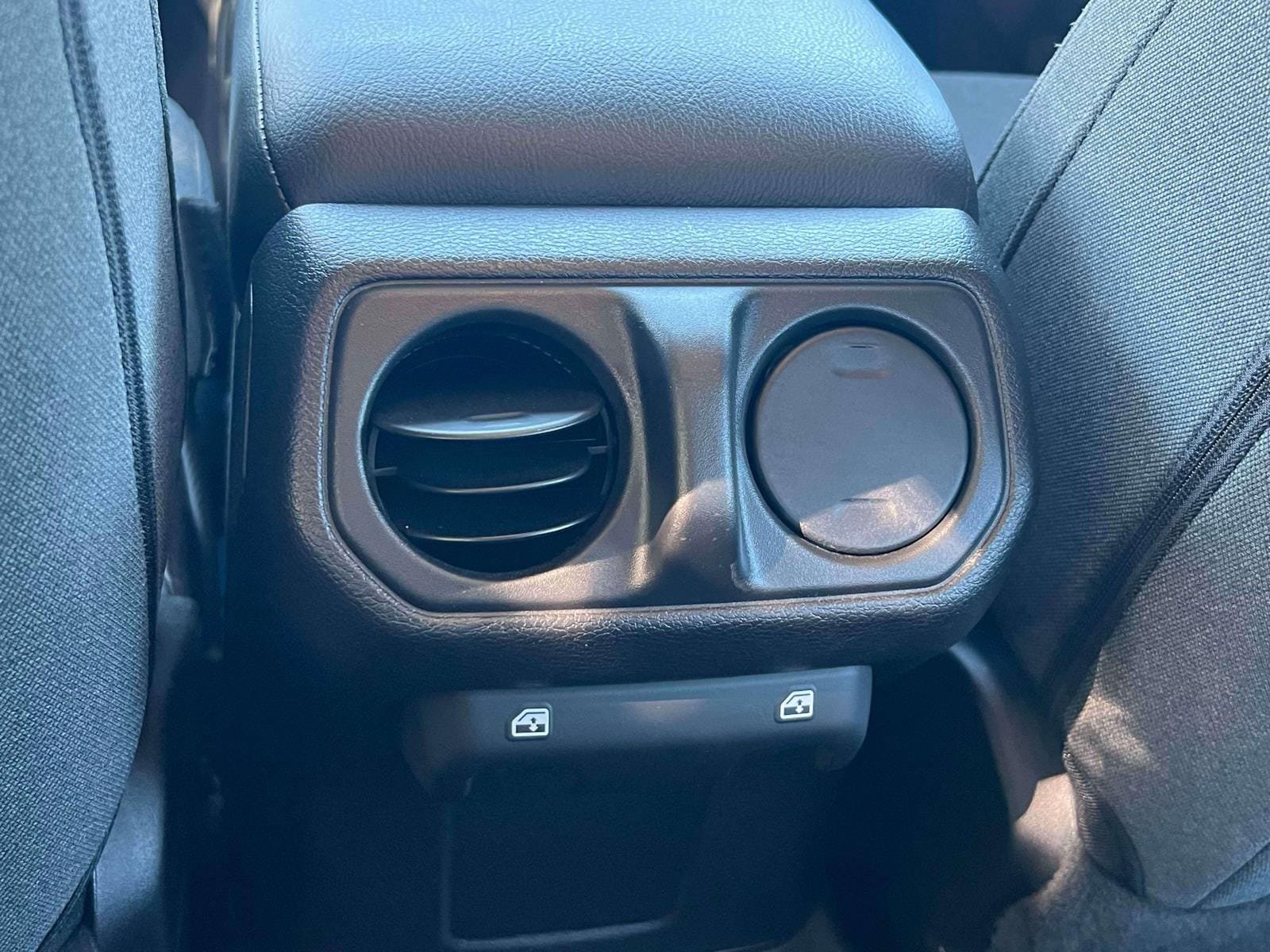 Used 2025 Jeep Gladiator Sport AWD/4WD image 22