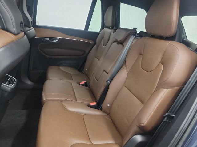 Used 2023 Volvo XC90 B5 Plus w/ Protection Package AWD/4WD image 11