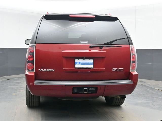 Used 2014 GMC Yukon Denali RWD image 16
