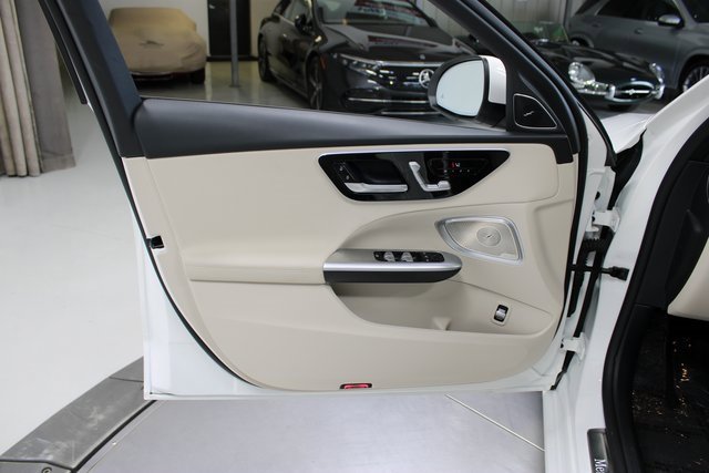 Used 2024 Mercedes-Benz C 300 4MATIC Sedan w/ Exclusive Trim Package image 37