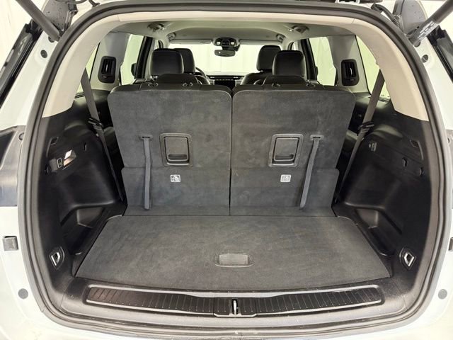 Used 2023 Jeep Grand Cherokee L Limited w/ Black Appearance Package image 26