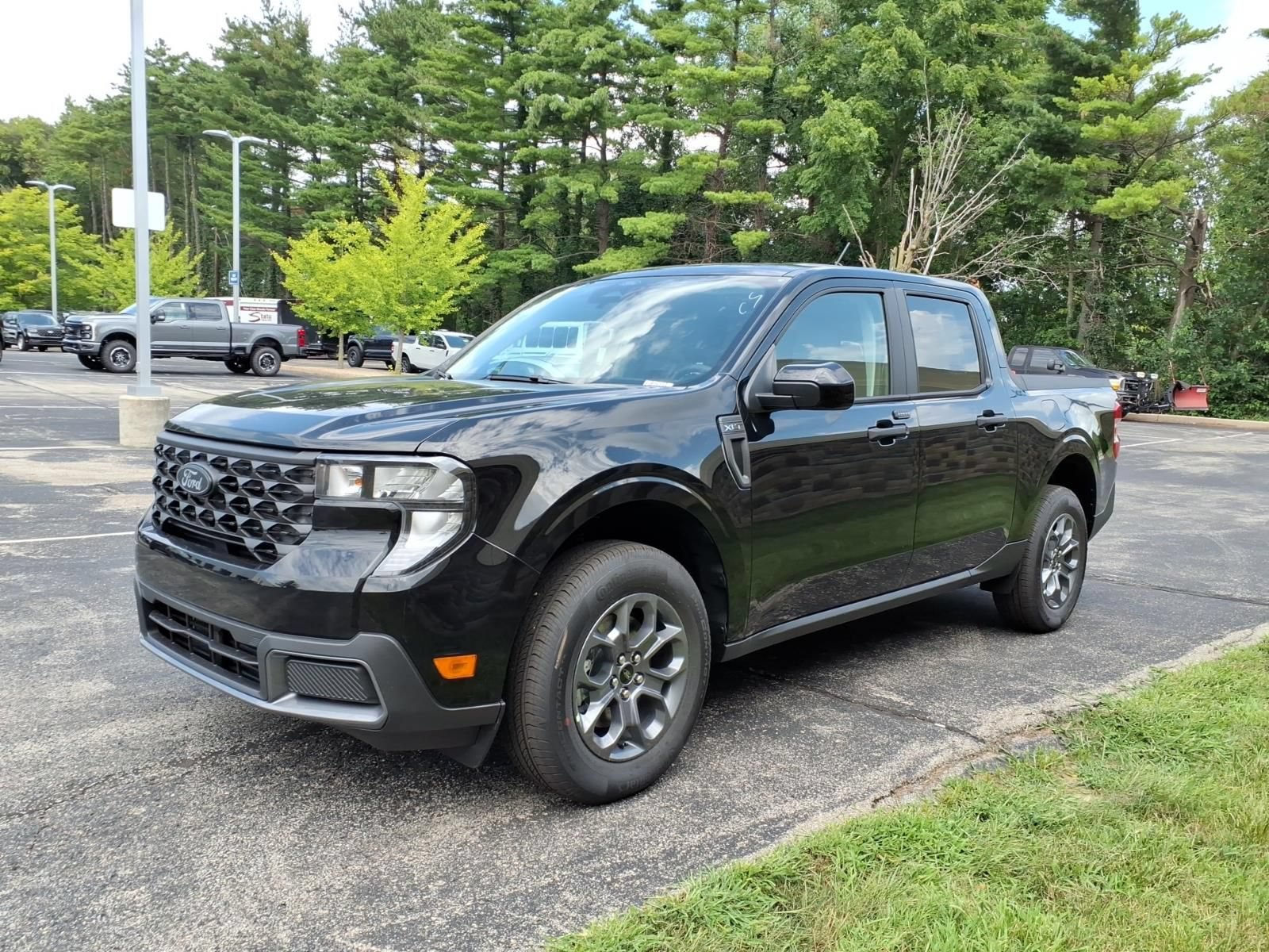 New 2026 Ford Maverick XLT w/ Equipment Group 301A AWD/4WD image 5