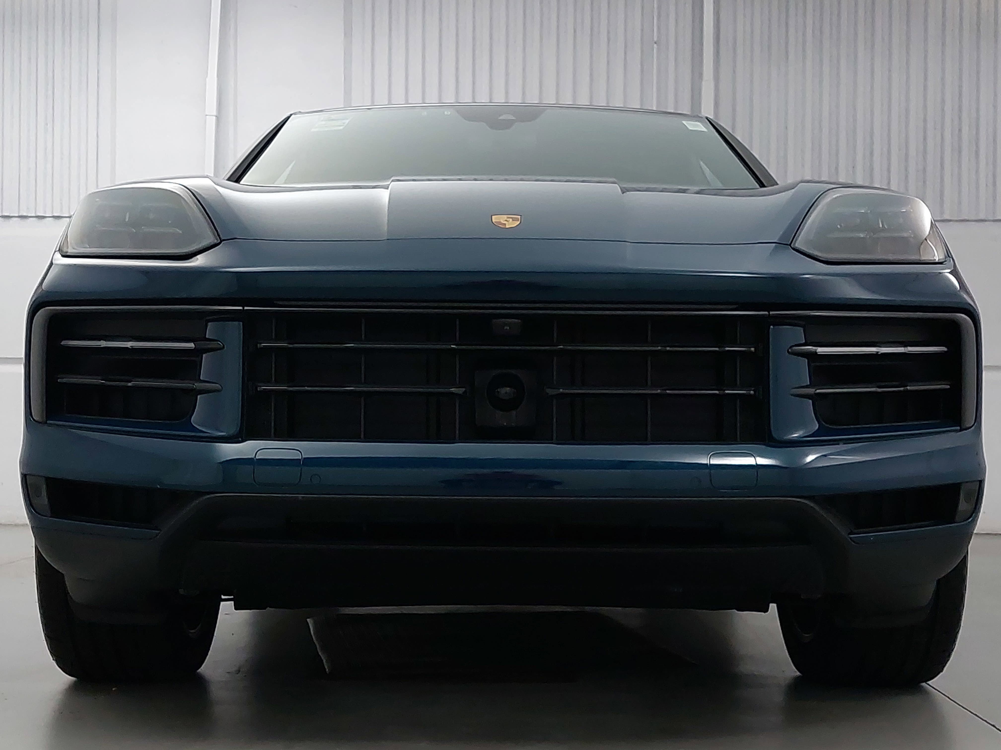 Certified 2025 Porsche Cayenne Coupe AWD/4WD image 10