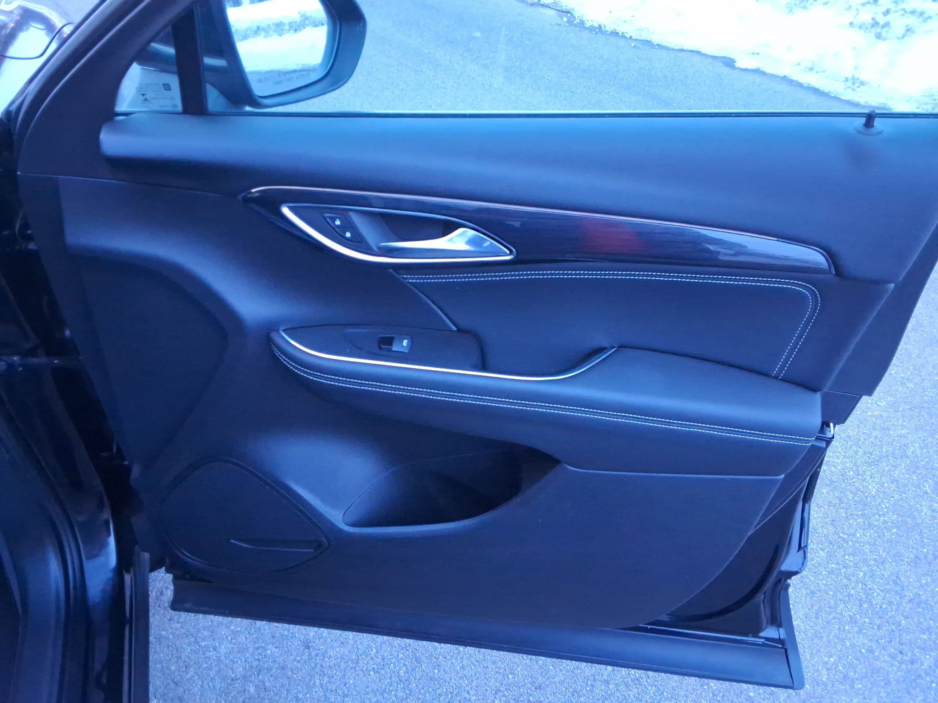 Used 2023 Buick Envision Preferred w/ Premium Seat Package image 25