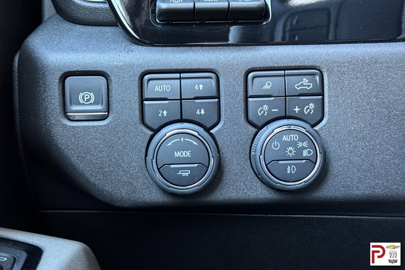 Certified 2025 Chevrolet Silverado 2500 ZR2 w/ Technology Package image 32