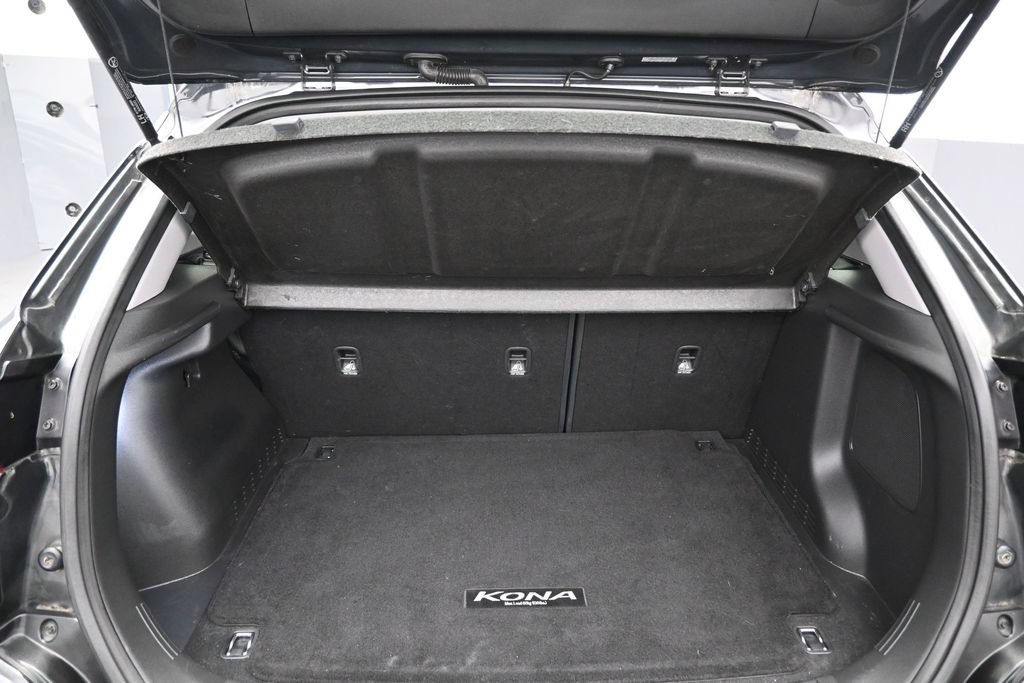 Used 2023 Hyundai Kona Limited FWD image 29