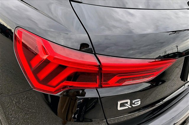 Used 2025 Audi Q3 2.0T Premium w/ Convenience Package image 32