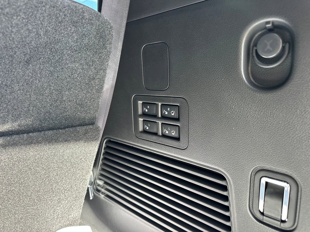 New 2025 Nissan Armada SL w/ Captain's Chari Seat Package image 38
