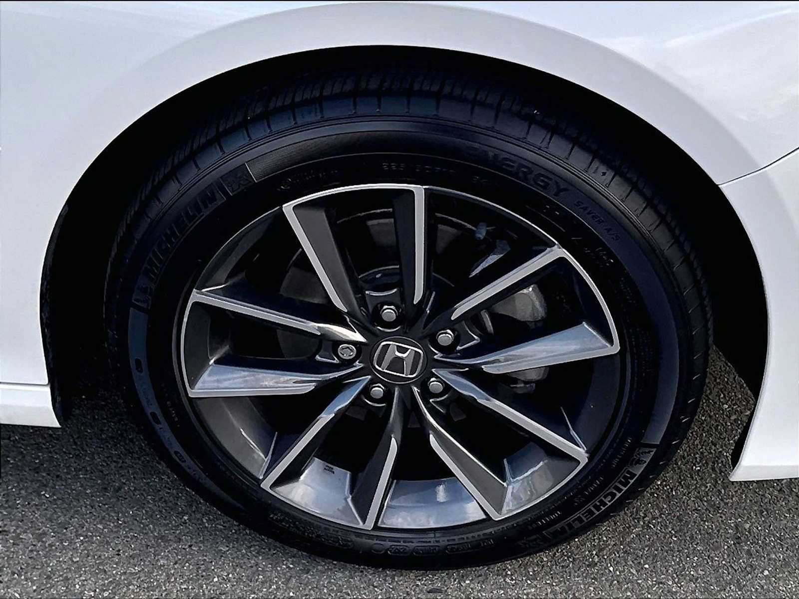 Used 2021 Honda Accord EX-L image 11