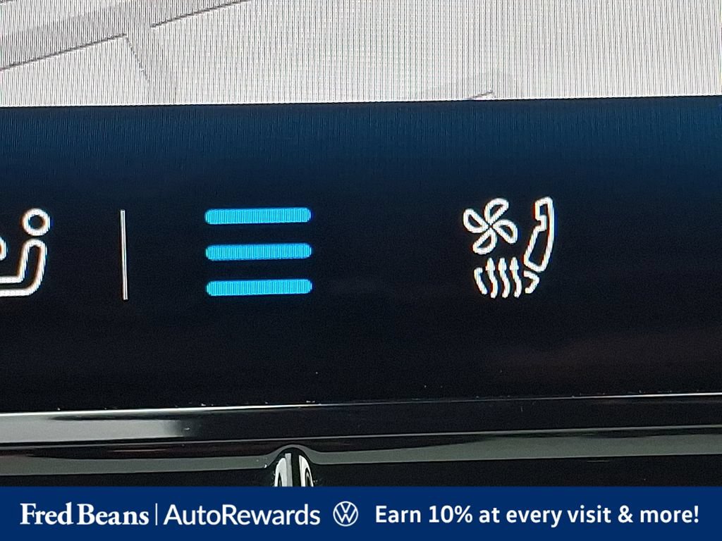 Certified 2025 Volkswagen ID.4 Pro S AWD/4WD image 30