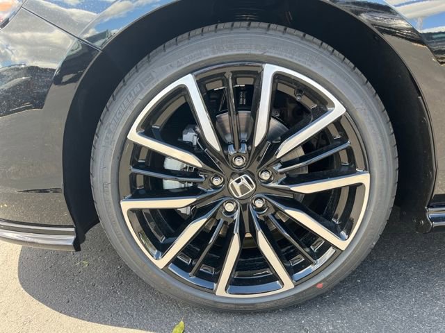 New 2025 Honda Accord Touring image 9