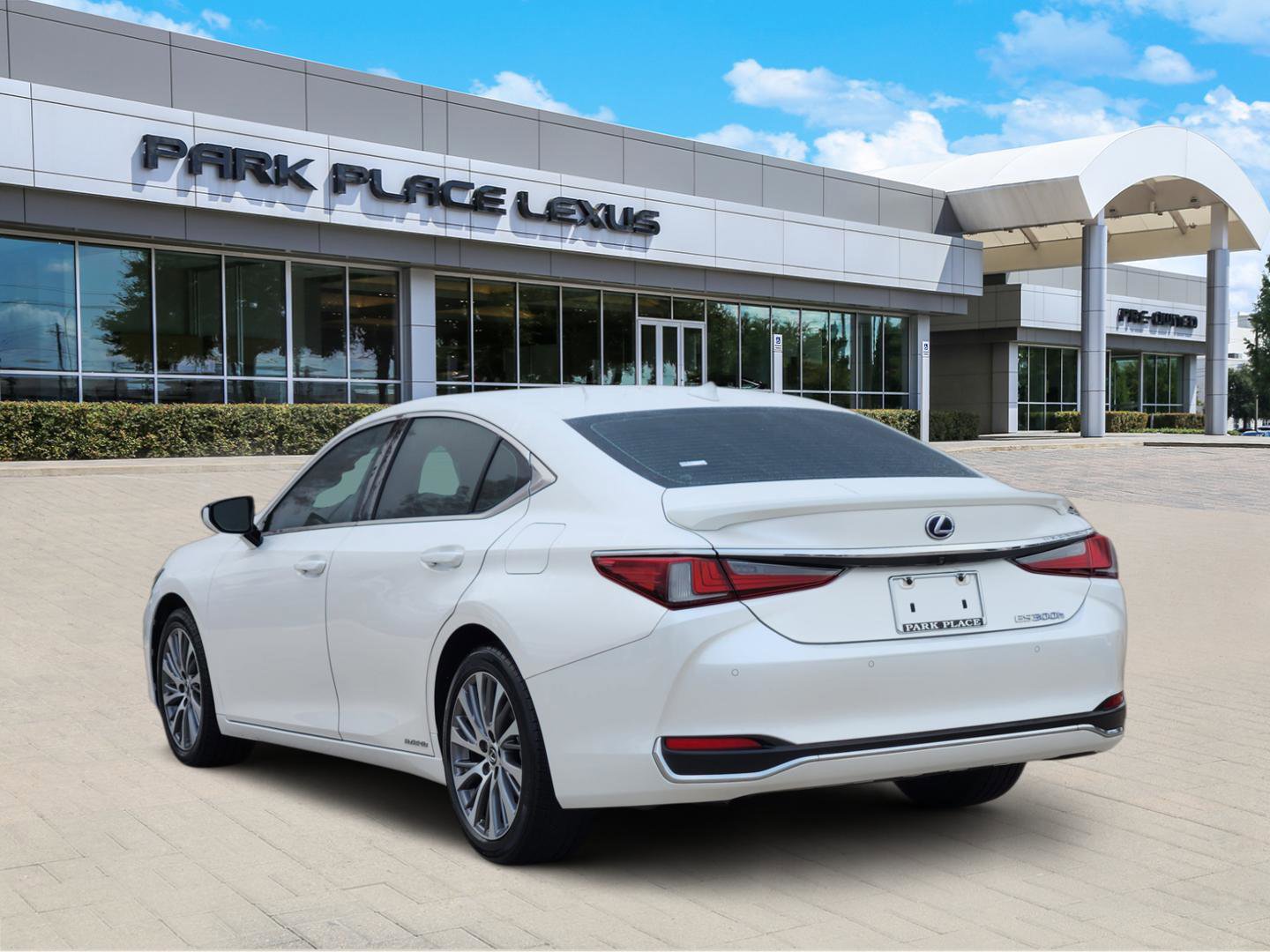 Used 2021 Lexus ES 300h w/ Premium Package image 4