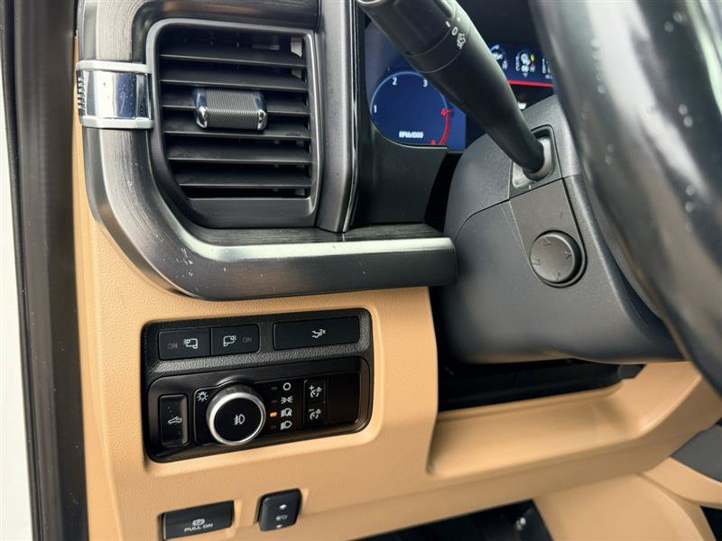 Used 2023 Ford F350 Lariat w/ Lariat Ultimate Package AWD/4WD image 35