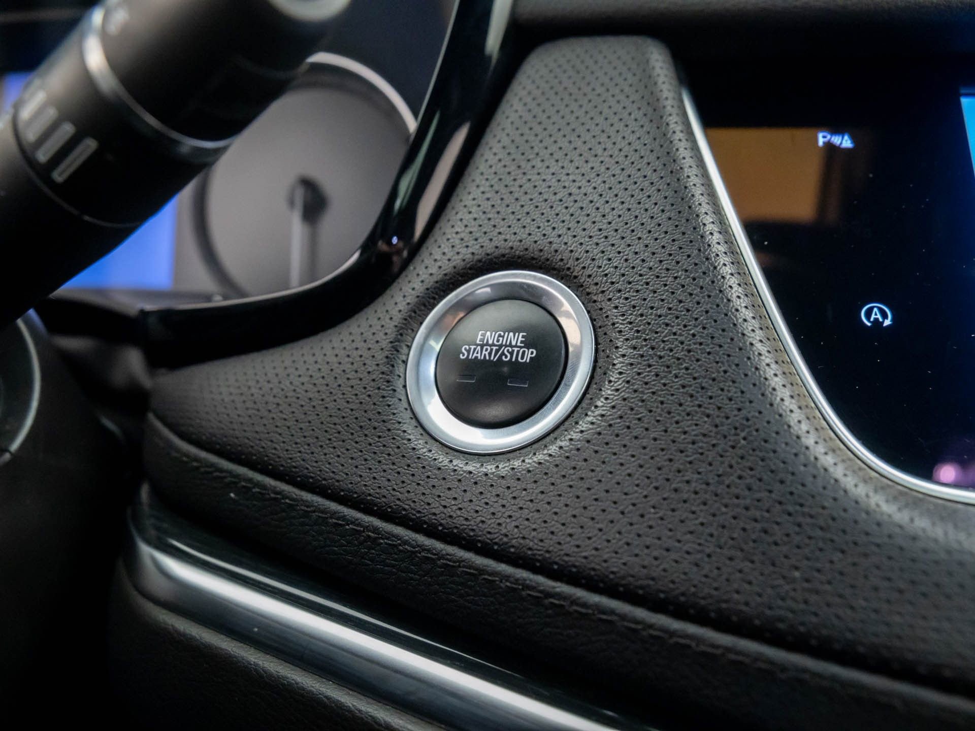 Certified 2022 Cadillac XT5 Premium Luxury image 23