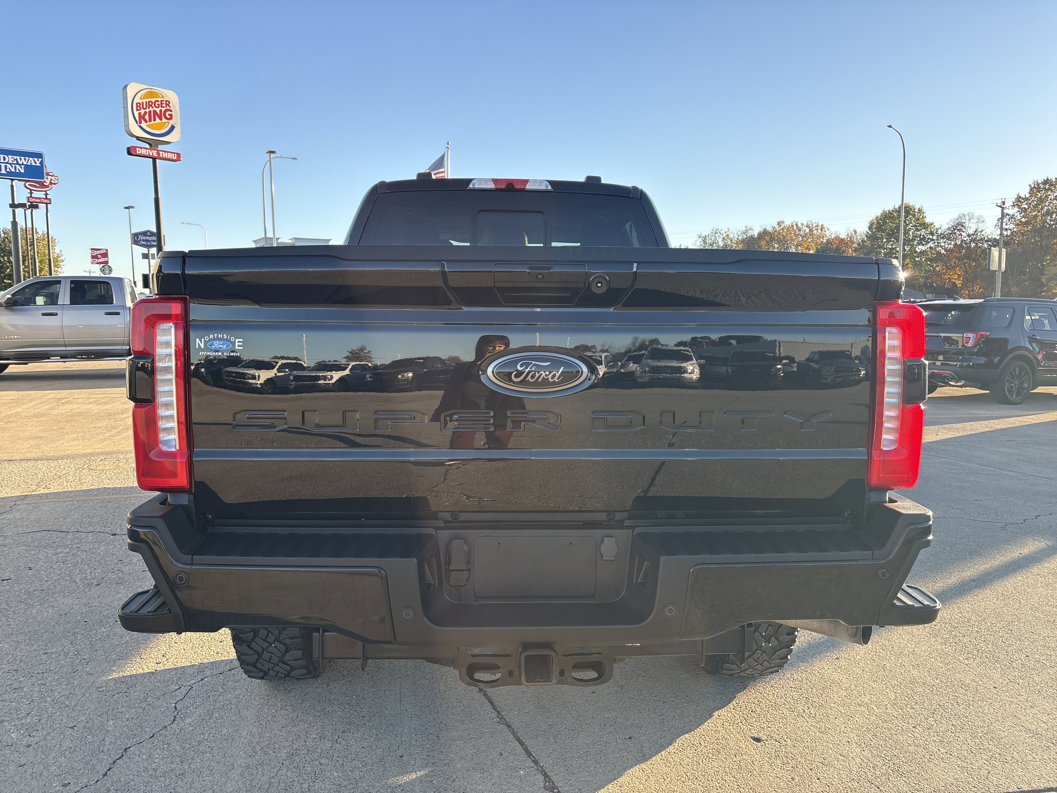 Used 2023 Ford F250 Lariat w/ Tremor Off-Road Package image 4