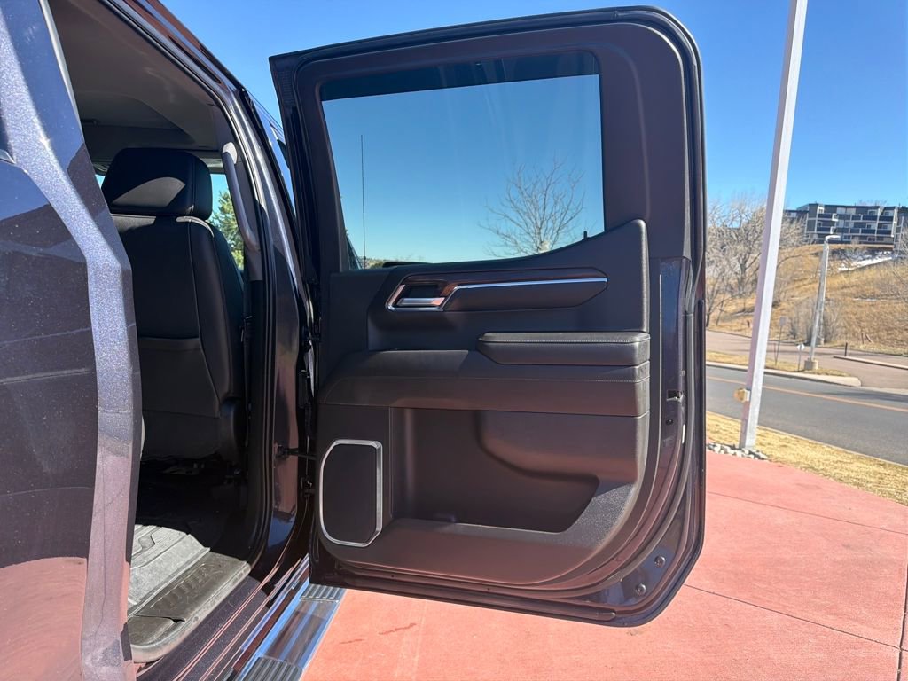Used 2022 GMC Sierra 1500 SLT w/ SLT Premium Plus Package image 26