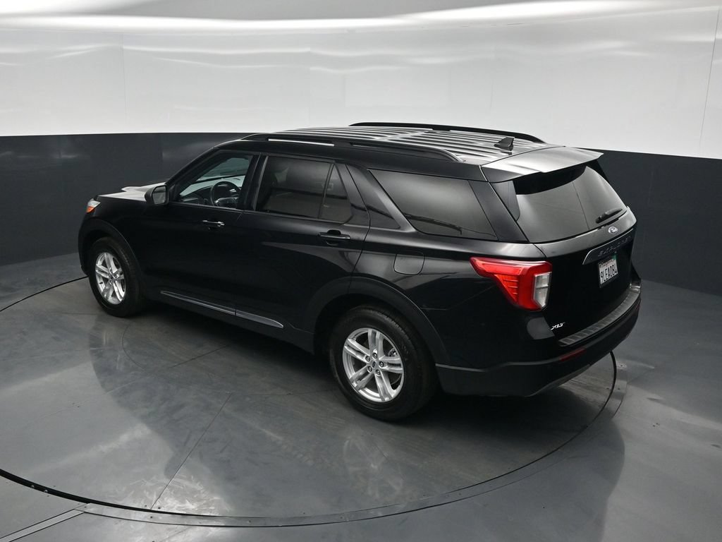 Certified 2023 Ford Explorer XLT w/ Equipment Group 202A RWD image 38