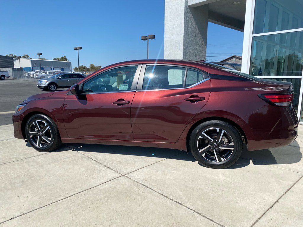 Used 2024 Nissan Sentra SV image 3