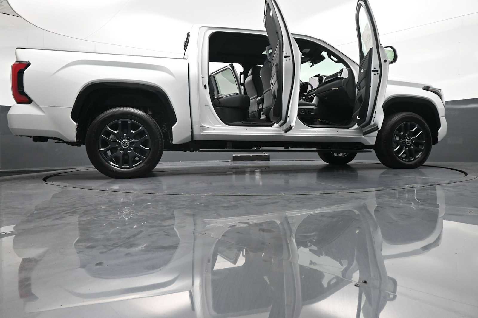 New 2024 Toyota Tundra Platinum AWD/4WD image 48